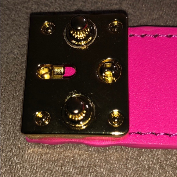 💗NWT Hot Pink Wide CC SKYE Leather Cuff Bracelet - Picture 6 of 8